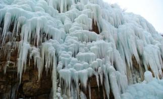 北京出发河北保定2日自驾游：满城龙居瀑布-刘伶醉酒厂-大午温泉2日自驾之旅-推荐