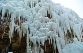 北京出发河北保定2日自驾游：满城龙居瀑布-刘伶醉酒厂-大午温泉2日自驾之旅-游推荐