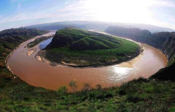 山东出发晋陕6日自驾游：雨岔大峡谷-乾坤湾-壶口瀑布-中国死海-游推荐