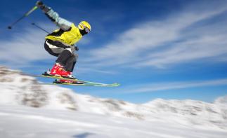 北京出发河北承德2日自驾游：美林谷滑雪温泉-枫水湾享满汉美食之旅-推荐