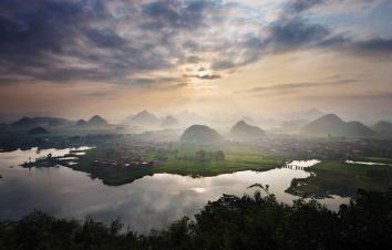 昆明集合7日云南落地自驾游：建水古镇-元阳梯田-坝美-普者黑7日春节云南自驾游-游推荐