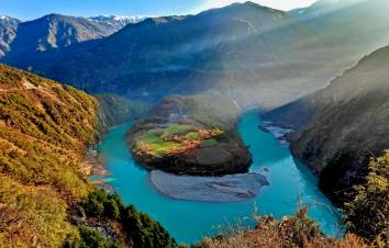 昆明集合云南丙中洛7日自驾游：怒江大峡谷-大理古城-洱海-丙中洛7日深度探秘自驾游-游推荐