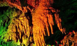 2日北京京郊自驾游：银狐洞-霞云岭-七彩艺术小镇2日北京周边自驾游-推荐