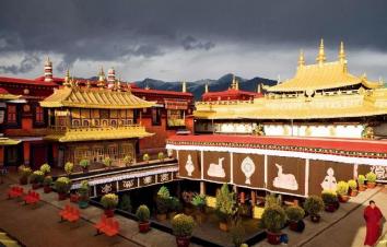 成都出发西藏珠峰15日自驾游：珠峰-茶卡盐湖-青海湖15自驾青藏线-游推荐