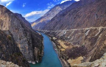 大理集合滇藏12日自驾游：丙察察-独龙江-西藏拉萨-大理古城-怒江第一湾12日自驾游-游推荐
