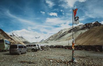 成都出发西藏珠峰13日自驾游：拉萨-定日-珠峰-日喀则最美景观大道13日自驾游-游推荐