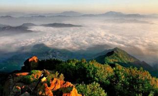 北京周边自驾游：攀百花山主峰菩萨顶-漫步百花草甸1日休闲自驾活动-推荐