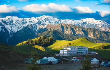 乌鲁木齐集合北疆12日落地自驾游：神秘喀纳斯-赛里木湖-吐鲁番12日北疆环线落地自驾-游推荐