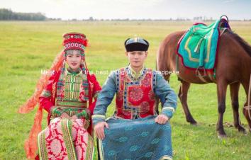 鄂尔多斯6日自驾游：库布其沙漠-鄂尔多斯大草原-阿尔寨石窟-布龙湖-康巴什6日内蒙自驾游-游推荐