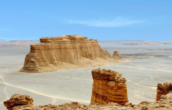 乌鲁木齐集合新疆12日落地自驾游：喀纳斯-禾木村-赛里木湖--巴音布鲁克草原-塔克拉玛干沙漠12日自-游推荐