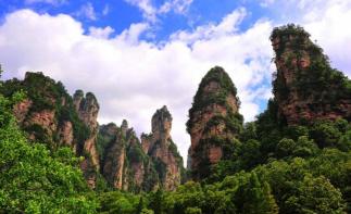 北京出发湖南10日自驾游：张家界-凤凰古城-橘子洲头-岳阳楼10日自驾-推荐