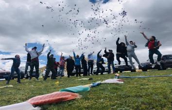 成都出发11日西藏川藏线自驾游：海螺沟-稻城亚丁-米堆冰川-羊湖11日川藏南线G318自驾游-游推荐