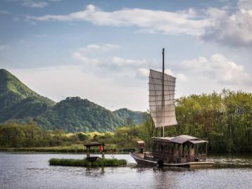 山东出发湖北9日自驾游：神农架-武当山-恩施大峡谷-狮子关美景赏析9日休闲游