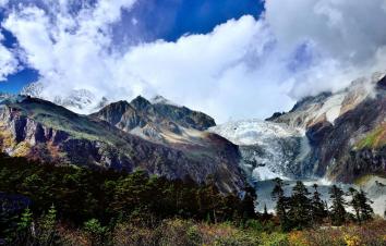 北京出发云贵川16日自驾游：海螺沟、泸沽湖、黄果树、梵净山16日自驾-游推荐