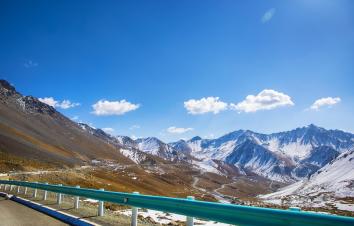 乌鲁木齐出发南疆北疆19日自驾游：喀纳斯-喀什-温宿大峡谷-禾木-可可托海-魔鬼城-游推荐