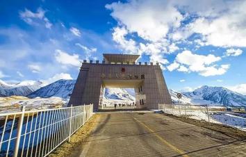 乌鲁木齐集合8日南疆落地自驾游：帕米尔-独库公路-喀什-巴音郭楞8日落地自驾游（含机票）-游推荐