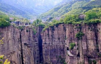 成都出发河南6日自驾游：郭亮村-王莽岭-壶口瀑布-西安6日穿越挂壁公路-游推荐