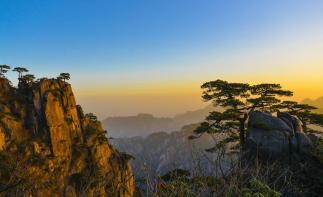 北京出发安徽8日自驾游：皖西大裂谷-黄山-皖南川藏线-秦淮河8日自驾游-推荐