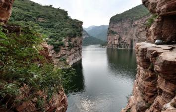 北京周边3日自驾游：驼梁、王硇村、邢襄古镇，水上挂壁公路河北3日自驾-游推荐