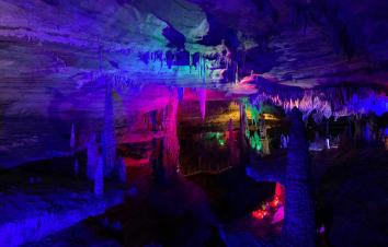 成都出发贵州4日自驾游：何教洞洞穴营地-双河洞- 清溪峡4日自驾游-游推荐