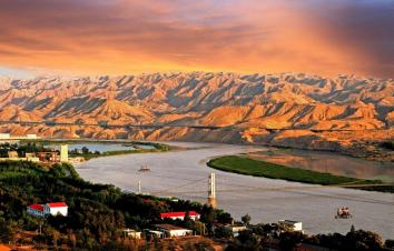 银川集合西北沙漠越野5日自驾游：贺兰山-镇北堡影城-沙坡头-阿拉善英雄会5日自驾游-游推荐