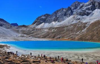 四川出发泸亚西线6日穿越自驾：泸定桥-稻城亚丁-泸沽湖-邛海泸山-游推荐