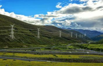 北京出发四川云南17日自驾游：香格里拉-稻城亚丁-泸沽湖17日自驾游-游推荐