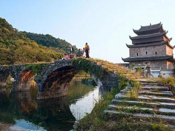 广东周边3日休闲自驾游：女书文化村-双胞胎村-大泊水瀑布-上甘棠村3天湖南江永休闲自驾游