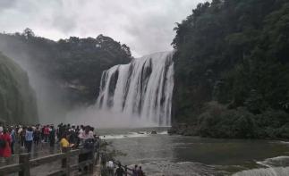 北京出发云贵川17日自驾游：泸沽湖-黄果树瀑布-天门山森林公园17日自驾游-推荐