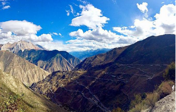 拉萨出发返走川藏线5日自驾：巴松措-怒江72拐-然乌湖-丁真家乡-天路十八弯-新都桥5日拼车自驾游-游推荐