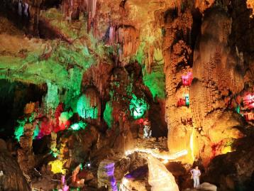 成都出发贵州4日自驾：织金洞-格凸河4自驾游