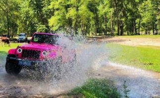 北京出发河北老掌沟2日自驾游：绿野仙踪老掌沟露营-赤壁丹霞-亚洲最大单体石2日自驾游-推荐