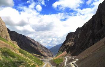 乌鲁木齐起止北疆独库12日落地自驾：可可托海-喀纳斯-禾木-独库公路全程12日游-游推荐