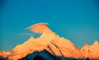 成都出发香格里拉大环线9日自驾：稻城亚丁-雨崩-香格里拉-松赞林寺-梅里雪山-虎跳峡-丽江9日自驾游-推荐