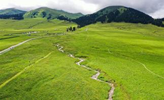 乌鲁木齐集结北疆9日自驾：喀纳斯-禾木-赛里木湖-那拉提草原-独库公路-乌伦古湖9日自驾游-推荐