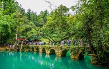 全国出发贵州6日自驾：荔波大小七孔-西江千户苗寨-梵净山-镇远古城6日自驾游-游推荐