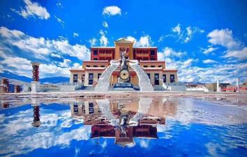 重庆出发川西5日自驾游：【圣境甘孜】格萨尔王城-塔公草原-卡萨湖-观音庙-七色草原-色达5日自驾-游推荐