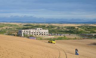 北京出发赤峰葫芦岛4日自驾游：承德十八盘天路-赤峰博物馆-玉龙沙湖-朝阳凤凰山-观神奇航母海上美术馆-推荐