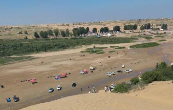 成都出发陕西宁夏内蒙8日自驾游：[沙漠绿洲]波浪谷-成吉思汗陵-响沙湾-七星湖-乌海-镇北堡-游推荐