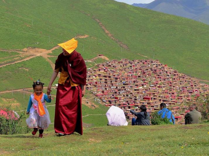 色达喇荣五明佛学院
