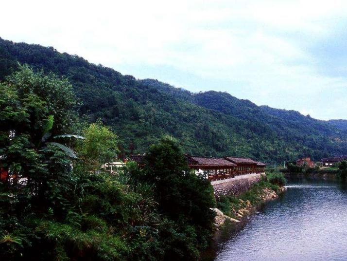平塘掌布风景区