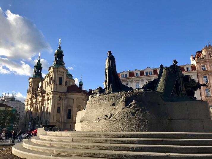 捷克布拉格老城广场好玩吗