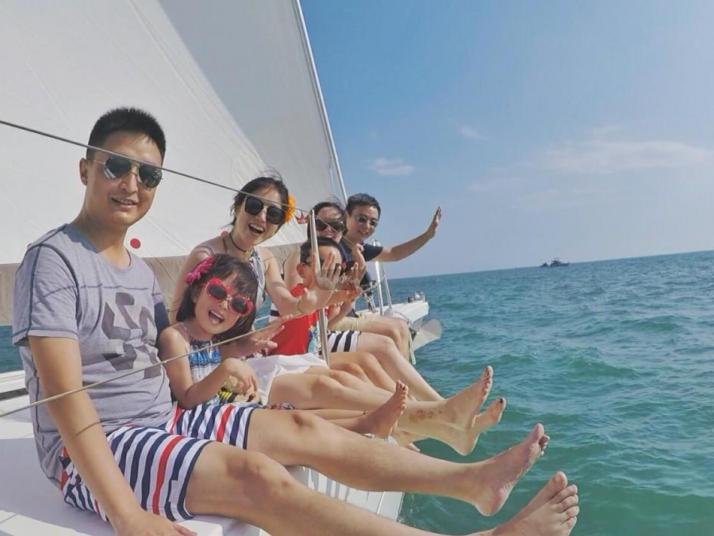 三亚鸿州码头帆船出海好玩吗