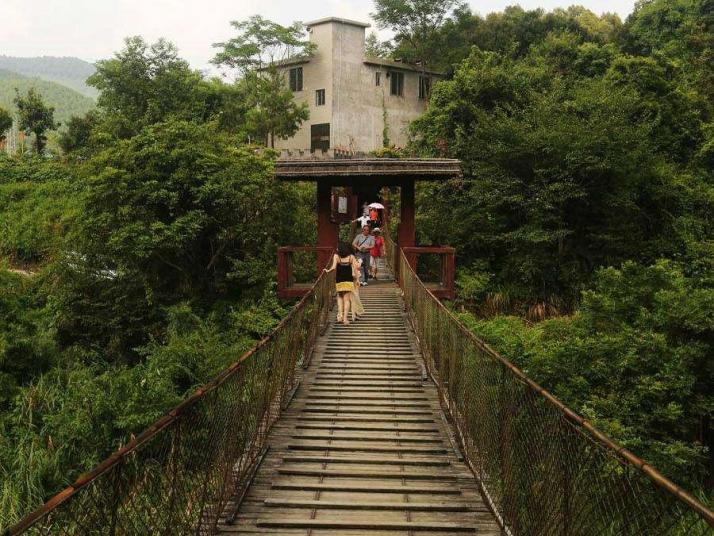 连山鹰扬关图片