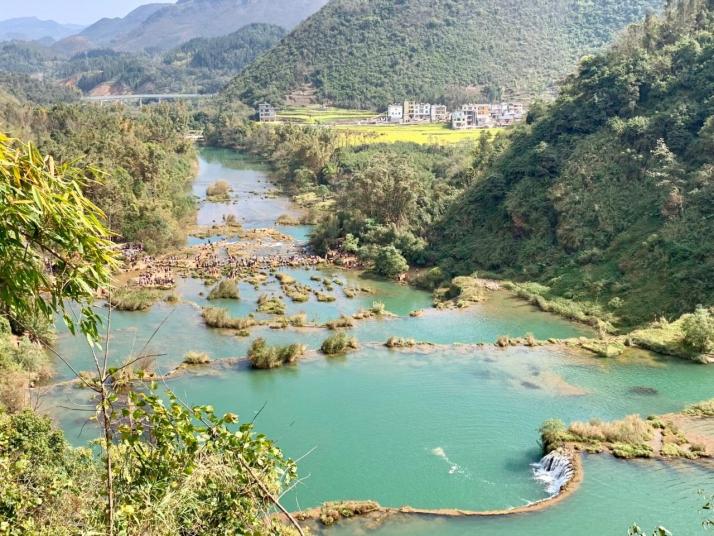 云南罗平九龙瀑布群