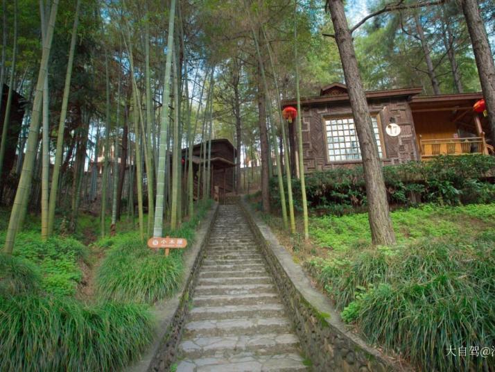 宁国恩龙世界木屋村图片