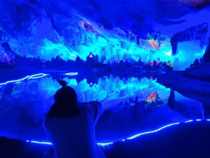 桂林芦笛岩图片