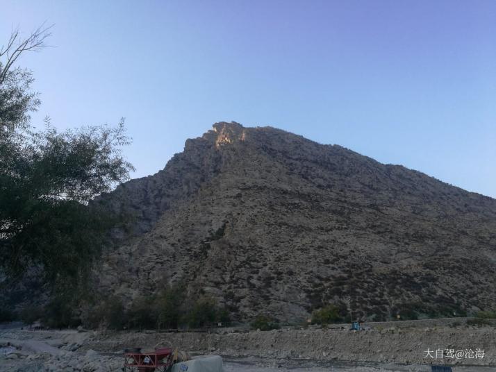 贺兰贺兰山岩画遗址公园图片