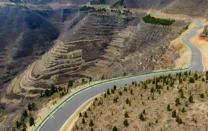 临朐齐鲁天路图片