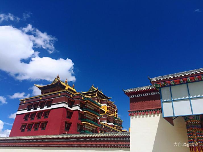 阿坝各莫寺图片